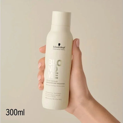 Schwarzkopf Professional Schwarzkopf BlondMe Brightening Shampoo